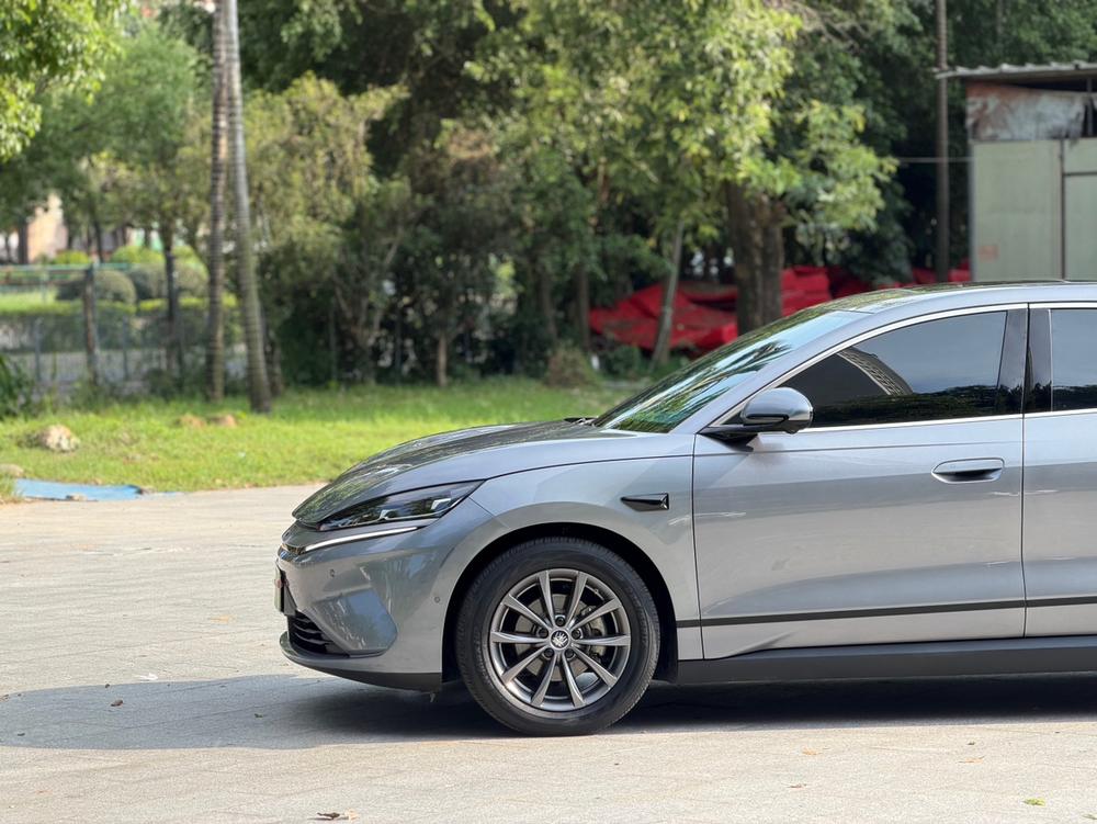 BYD Qin L EV