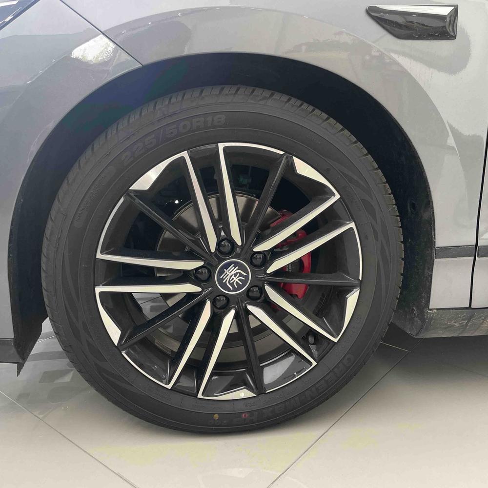 BYD Qin L EV