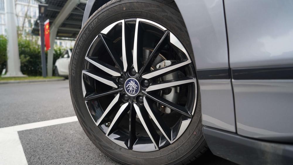 BYD Qin L EV