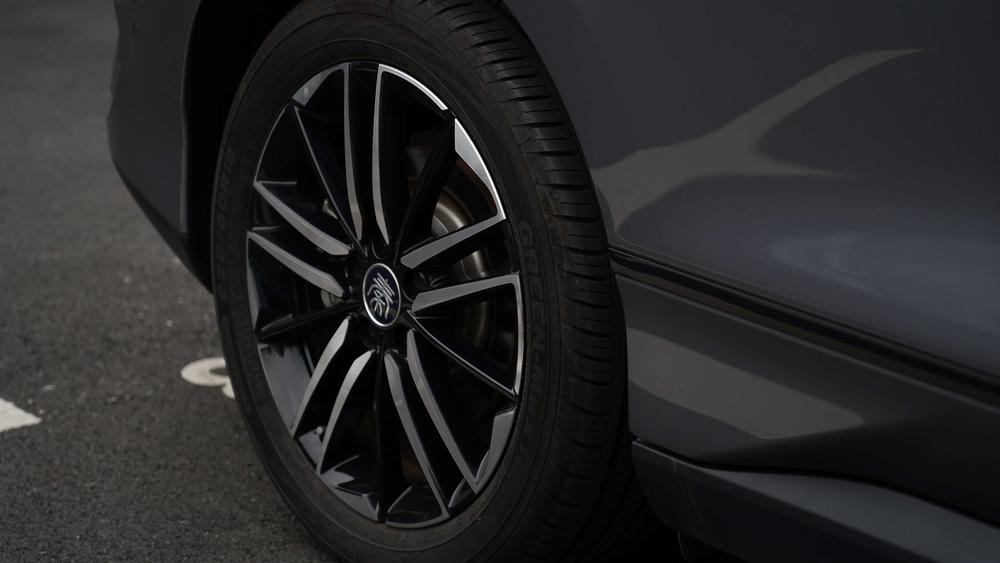 BYD Qin L EV