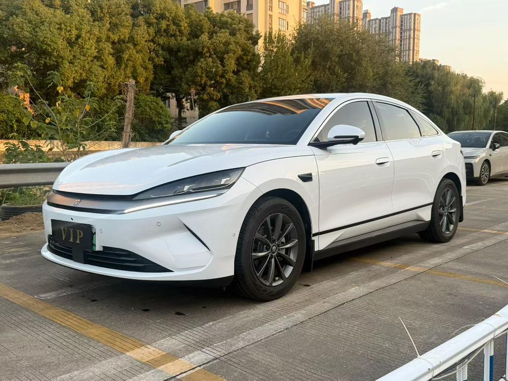BYD Qin L EV