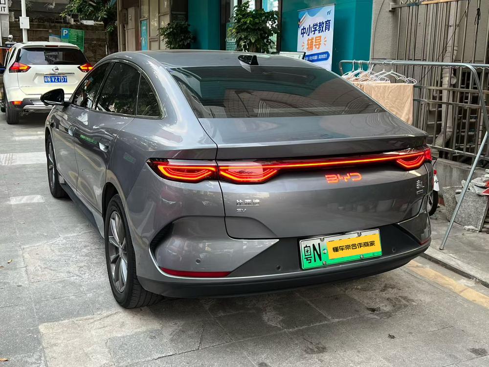 BYD Qin L EV