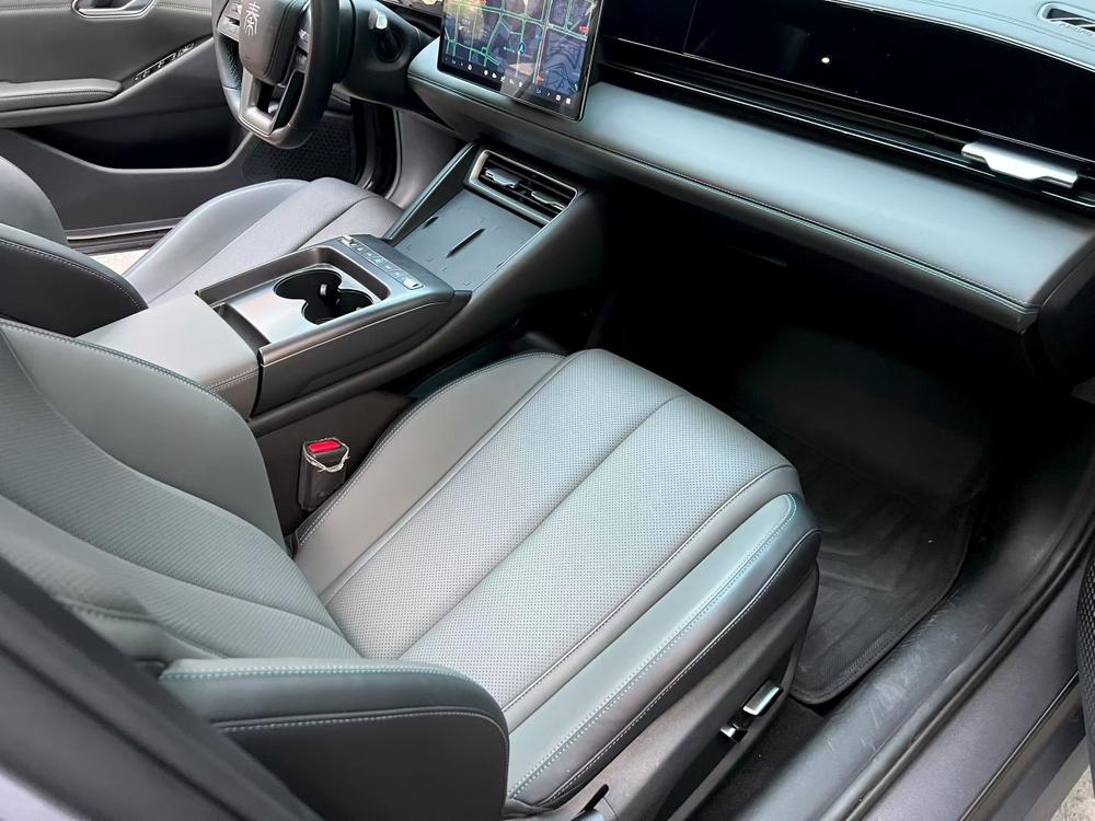 BYD Qin L EV