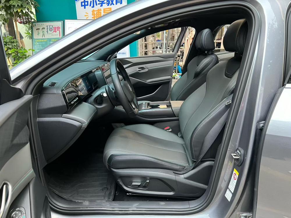 BYD Qin L EV