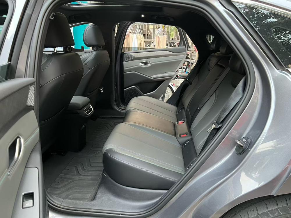 BYD Qin L EV