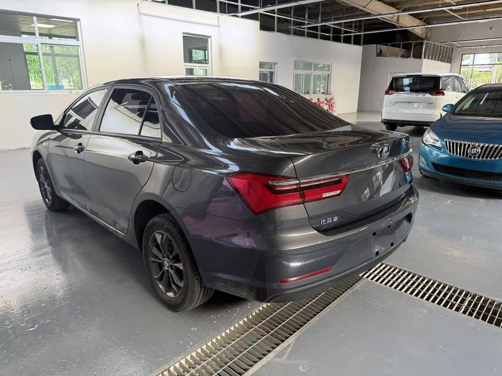 BYD Qin