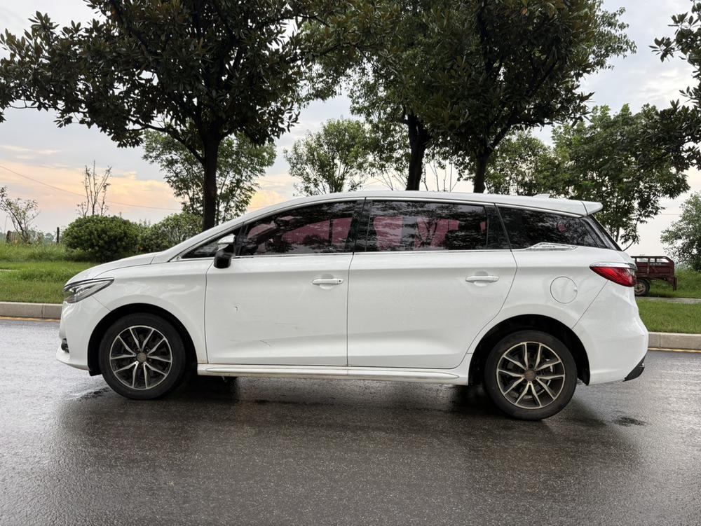 BYD Song MAX