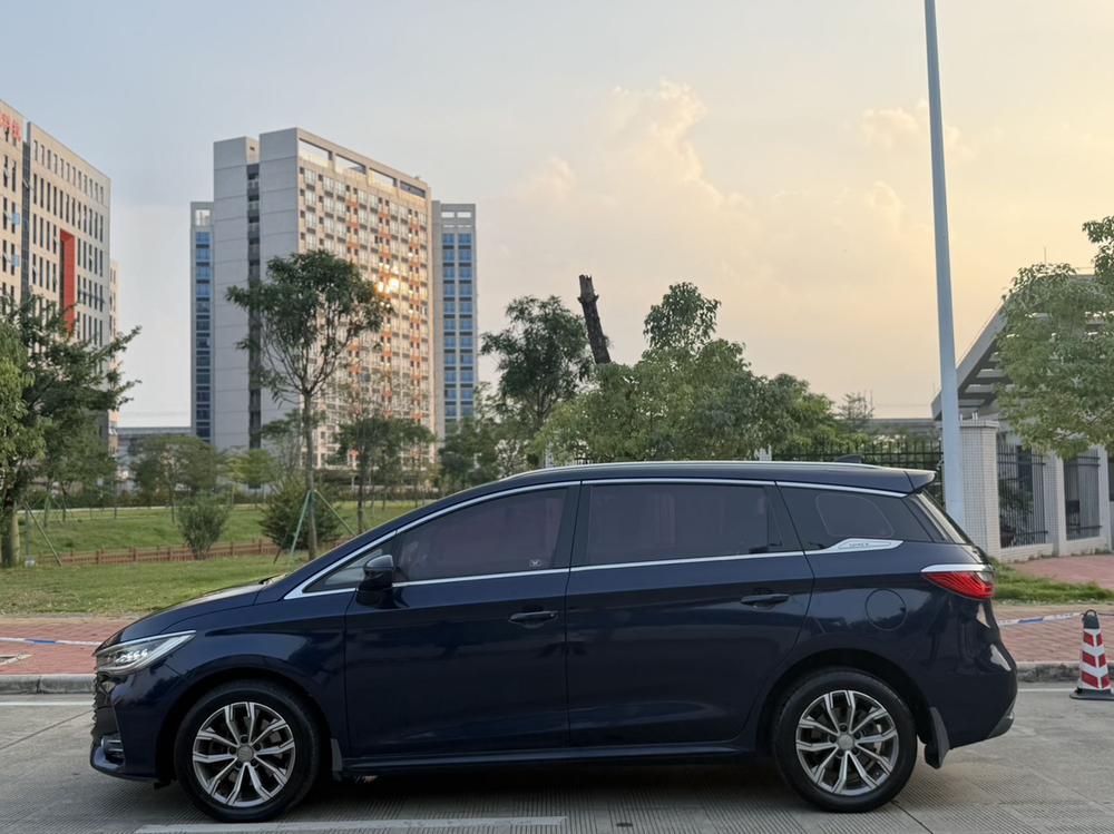 BYD Song MAX
