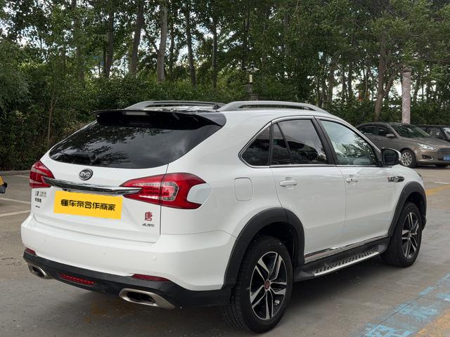 BYD Tang DM