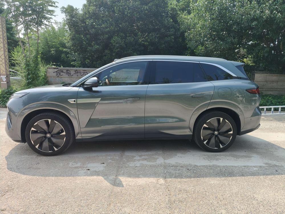 BYD Tang L EV
