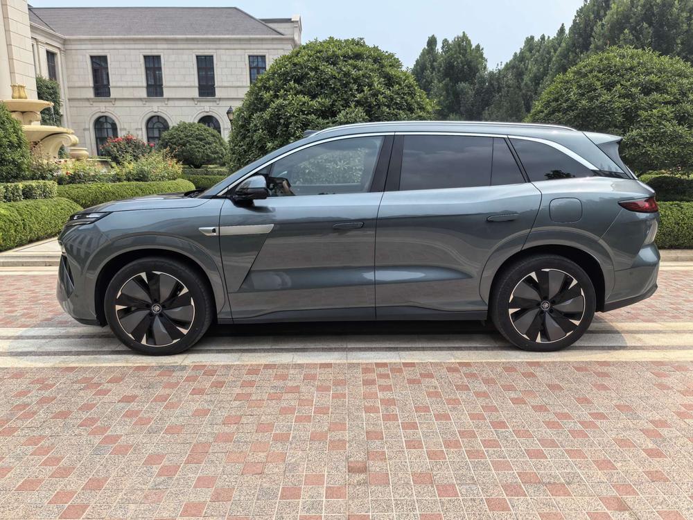 BYD Tang L EV
