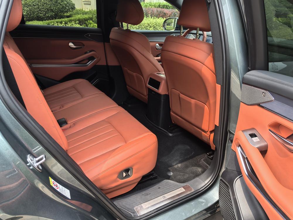 BYD Tang L EV