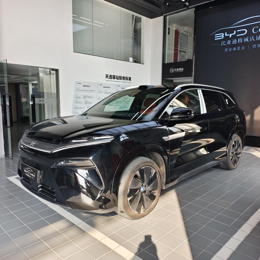 BYD Tang L EV
