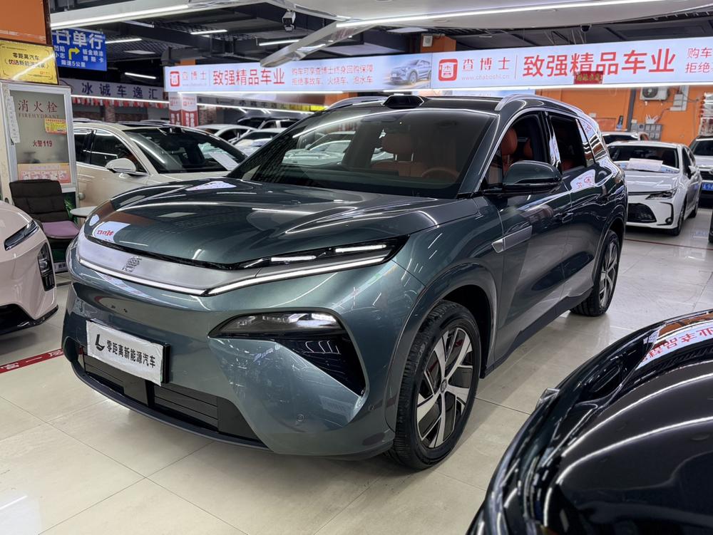 BYD Tang L EV