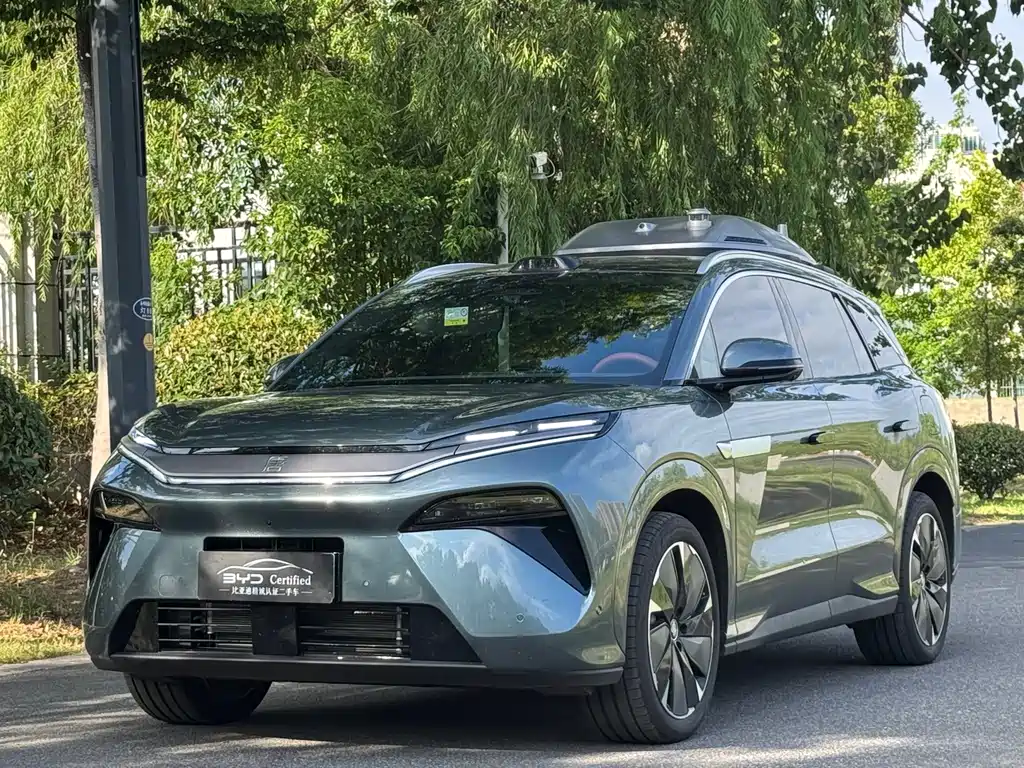 BYD Tang L