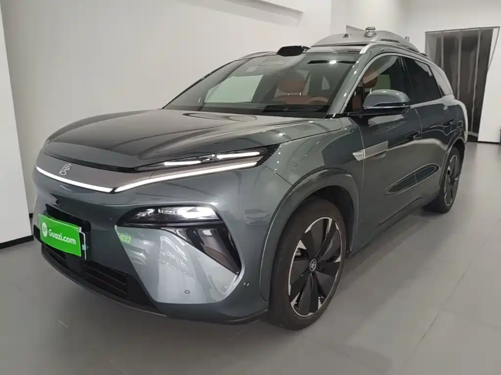 BYD Tang L