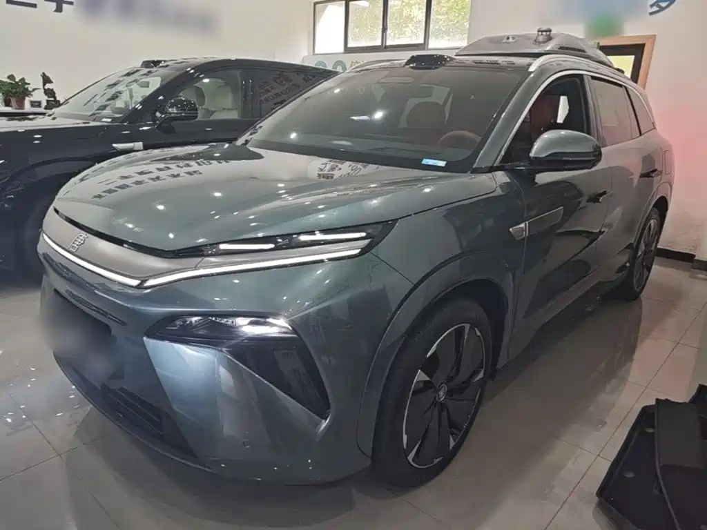 BYD Tang L