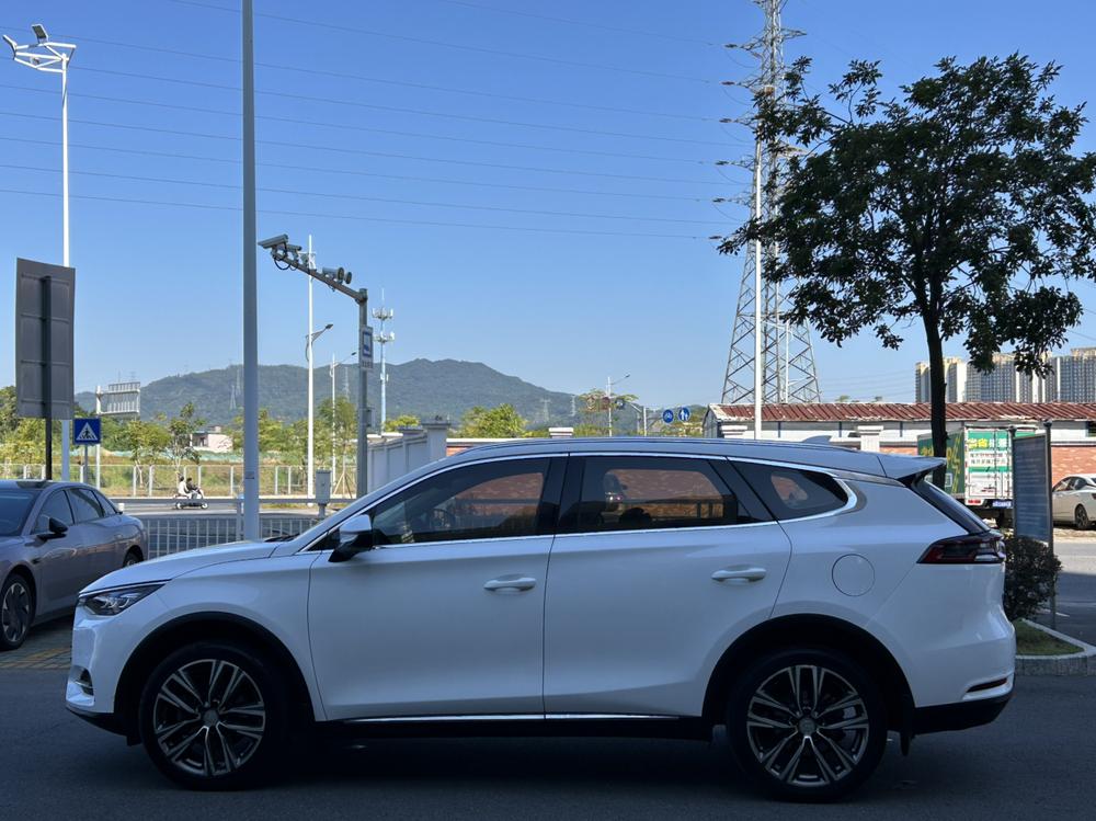 BYD Tang