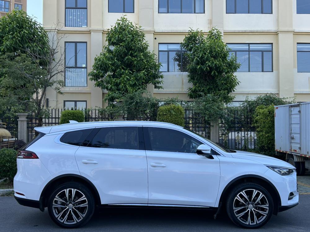 BYD Tang