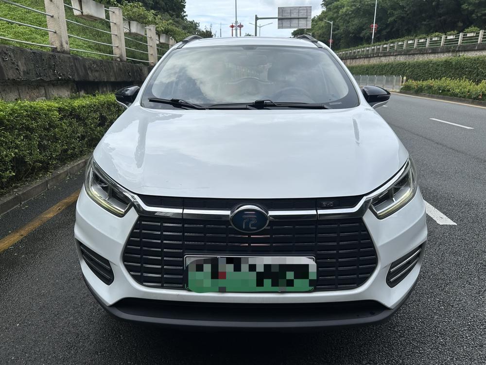BYD Yuan EV
