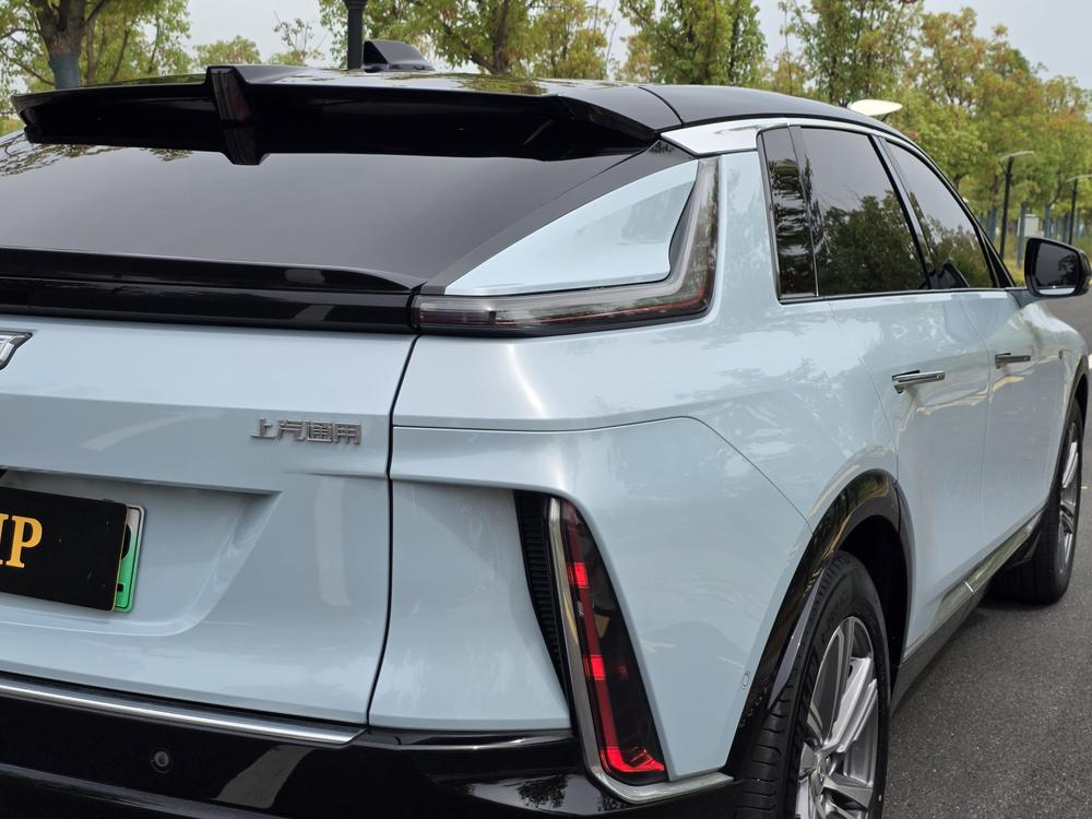 Cadillac Lyriq