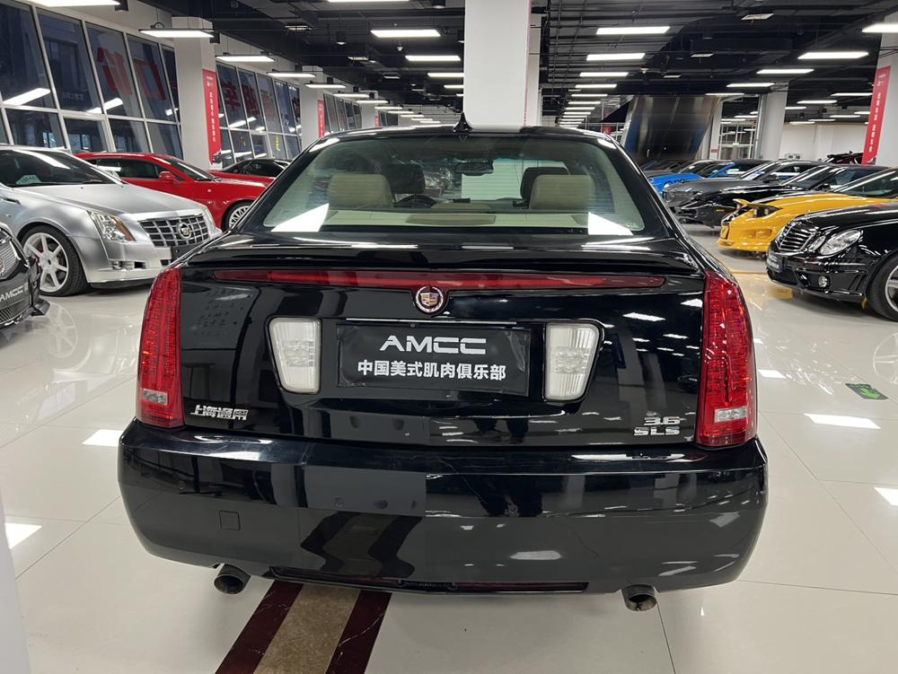 Cadillac SLS