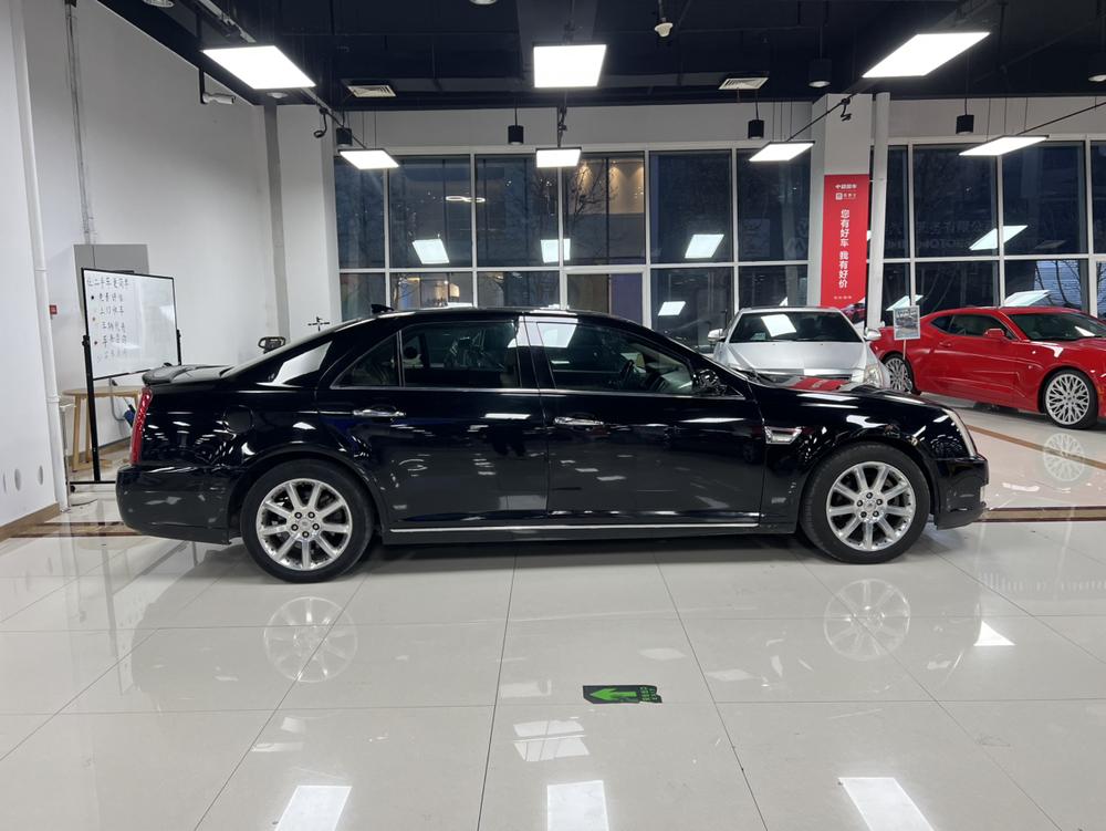 Cadillac SLS