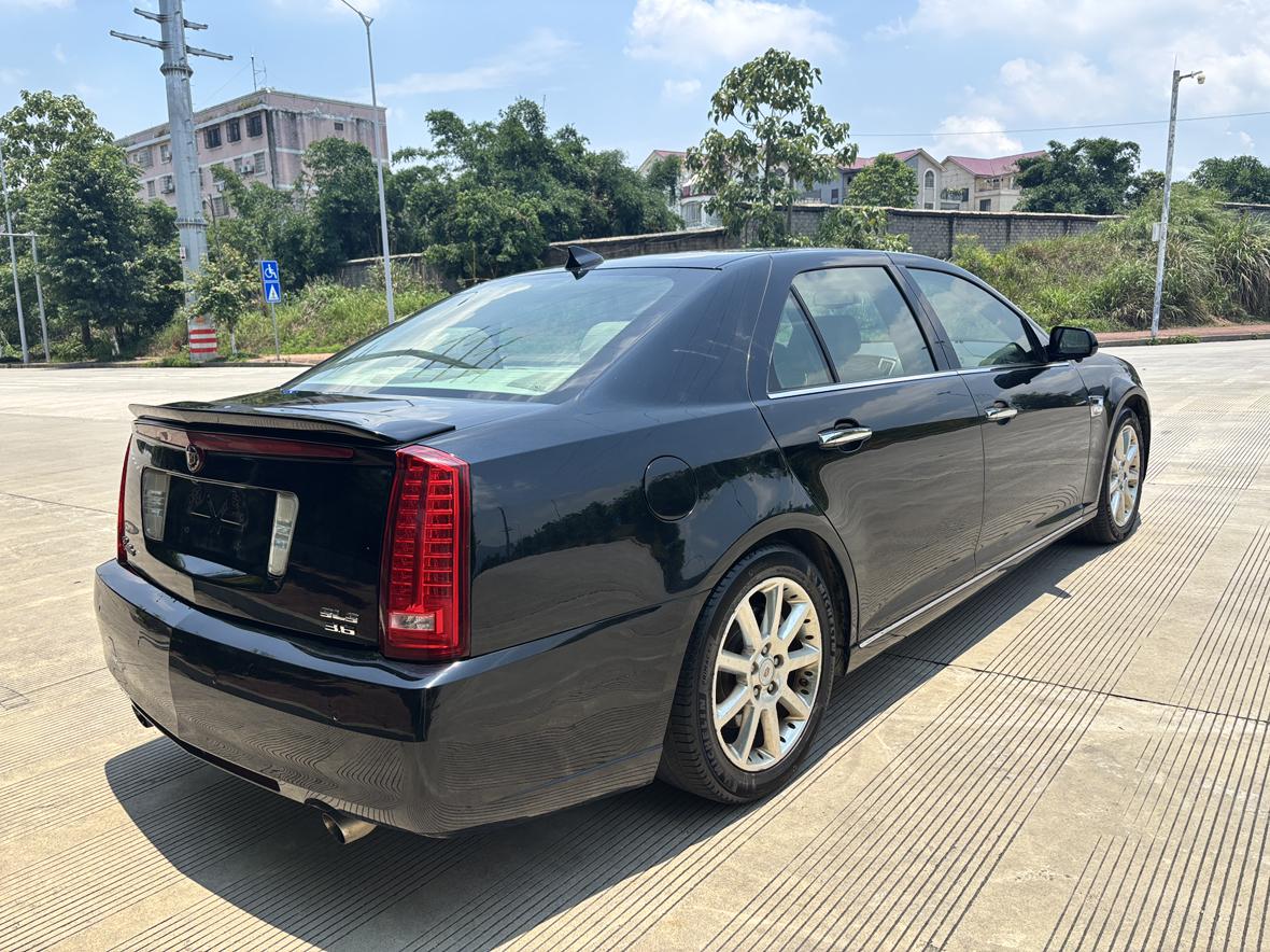 Cadillac SLS
