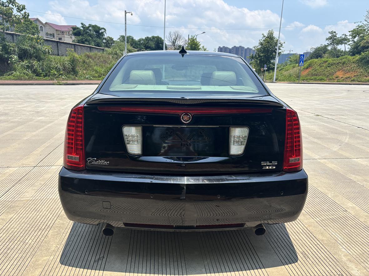 Cadillac SLS