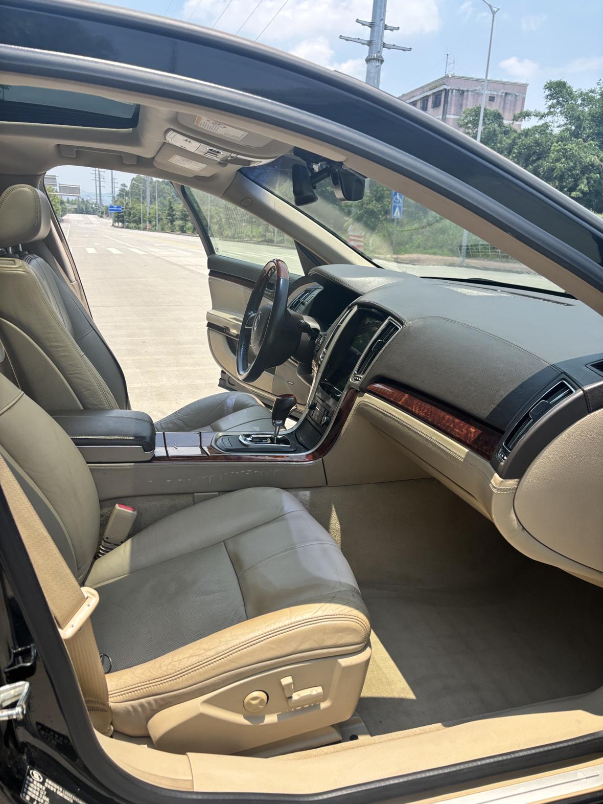 Cadillac SLS