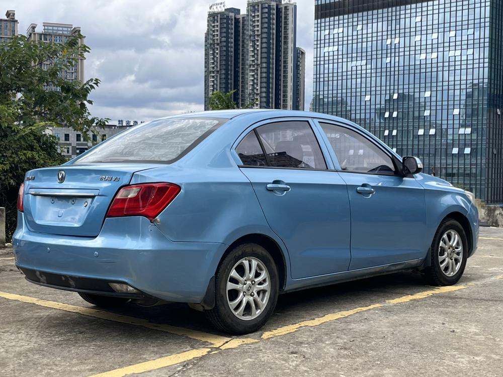 Changan Yuexiang V3