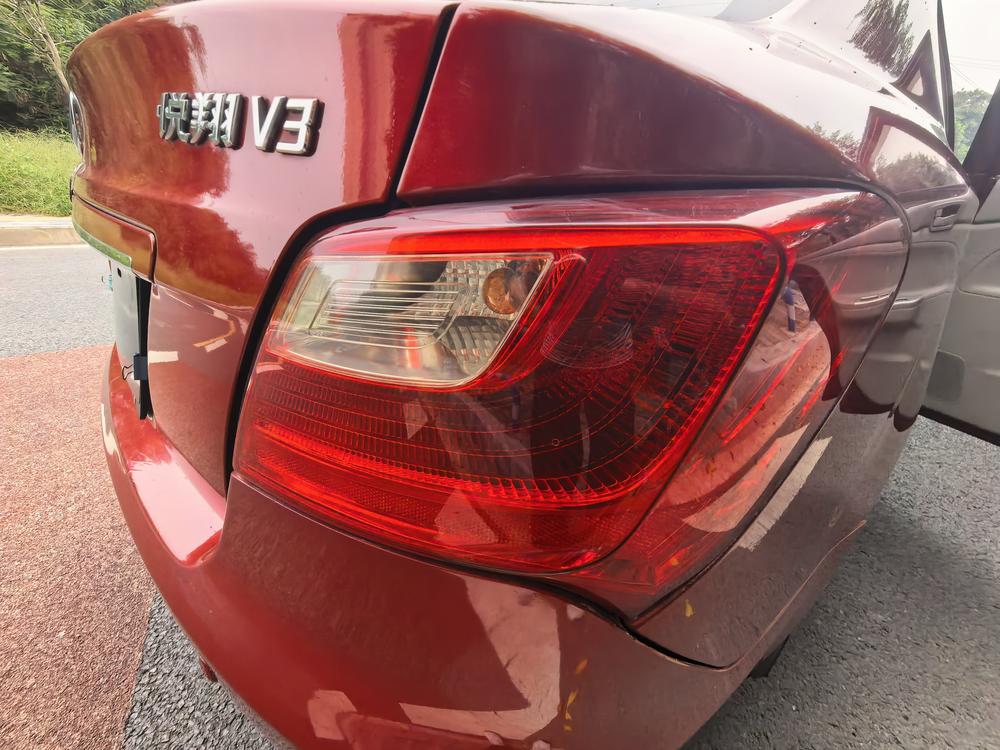 Changan Yuexiang V3
