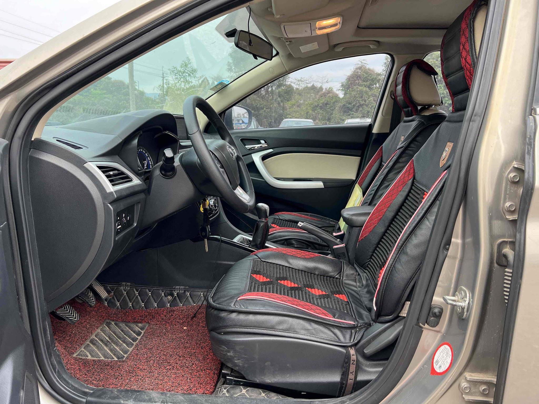 Changan Yuexiang V7