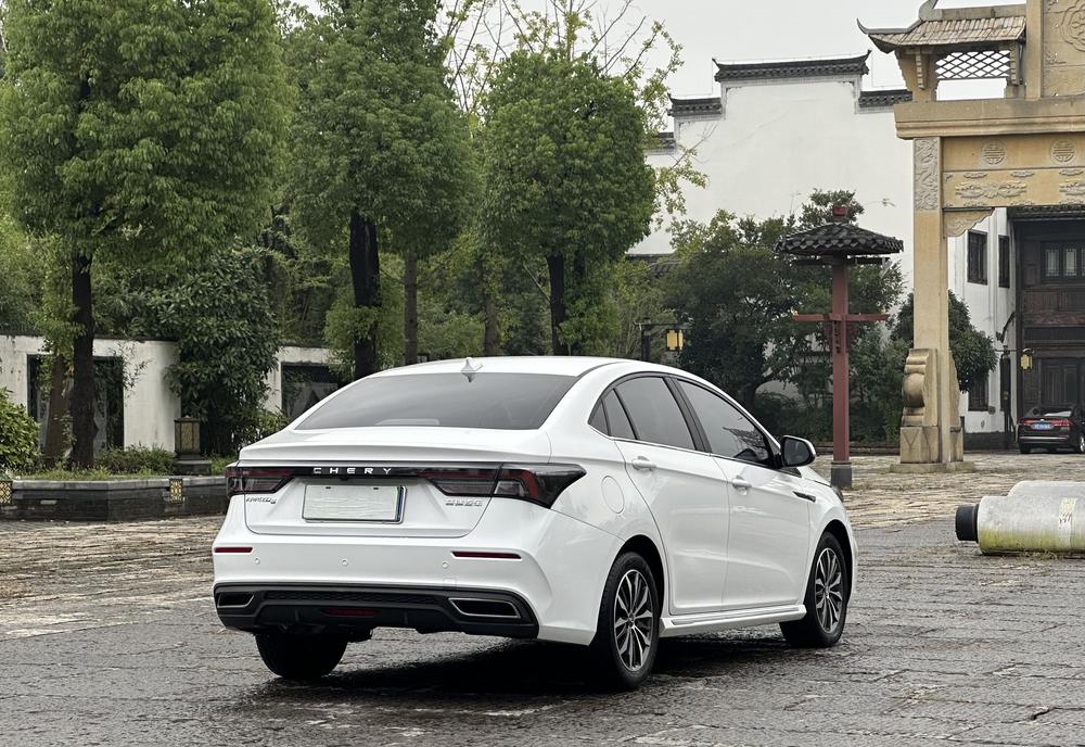 Chery Arrizo 5 PLUS
