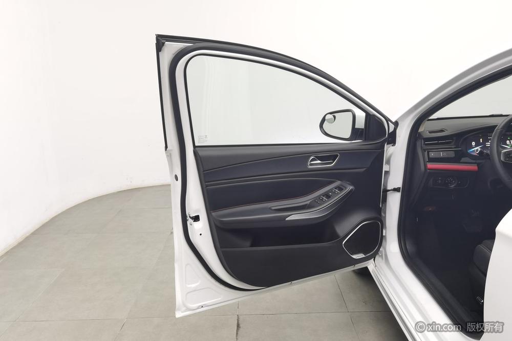 Chery Arrizo 5 PLUS