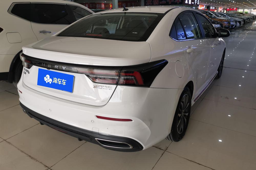 Chery Arrizo 5 PLUS