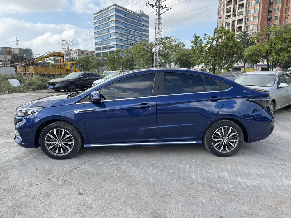 Chery Arrizo 5 PLUS