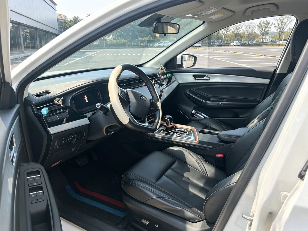 Chery Arrizo 5 PLUS