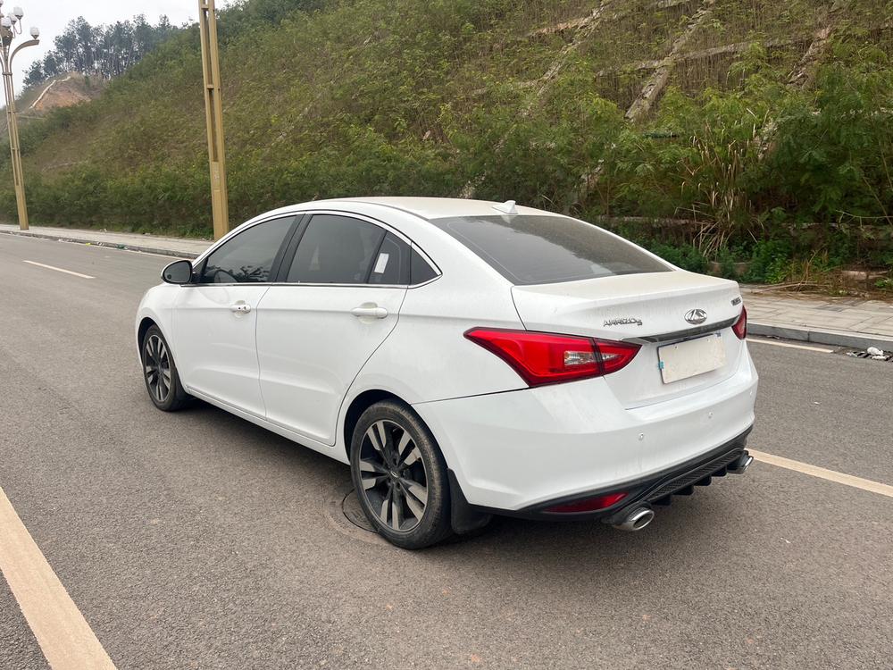 Chery Arrizo 5