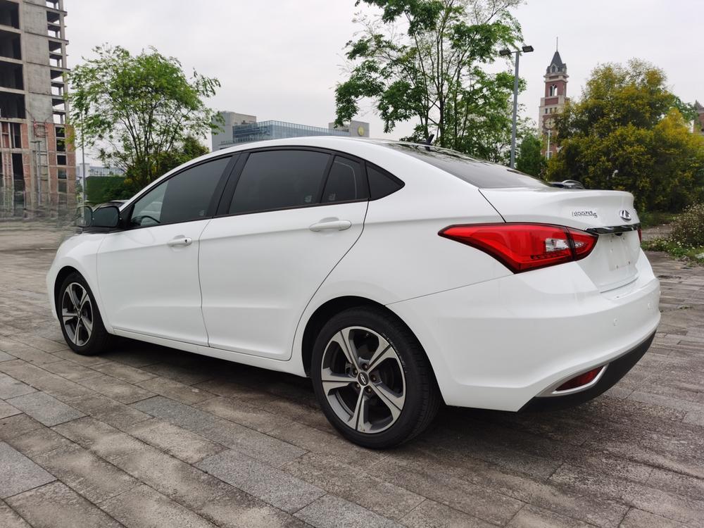 Chery Arrizo 5