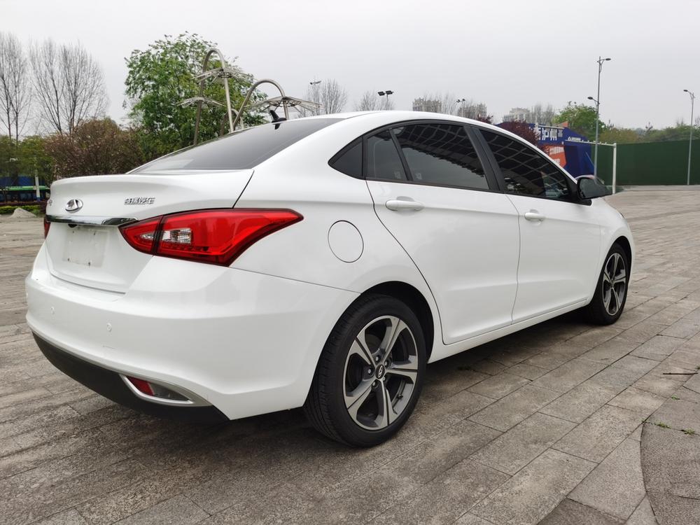 Chery Arrizo 5