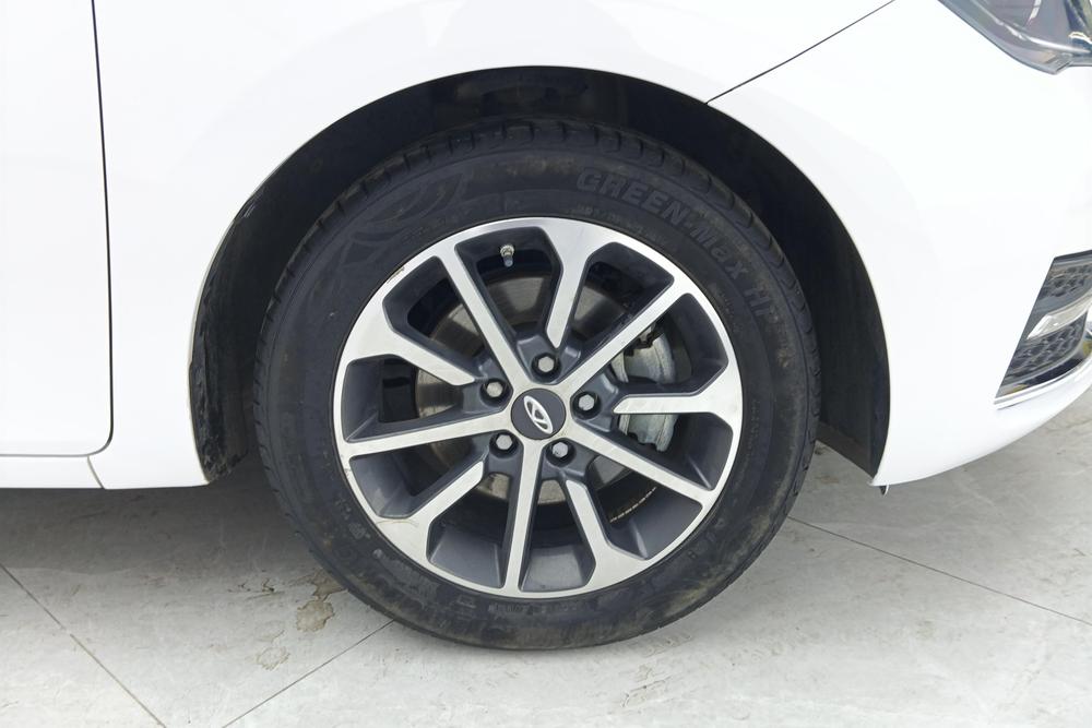 Chery Arrizo 5