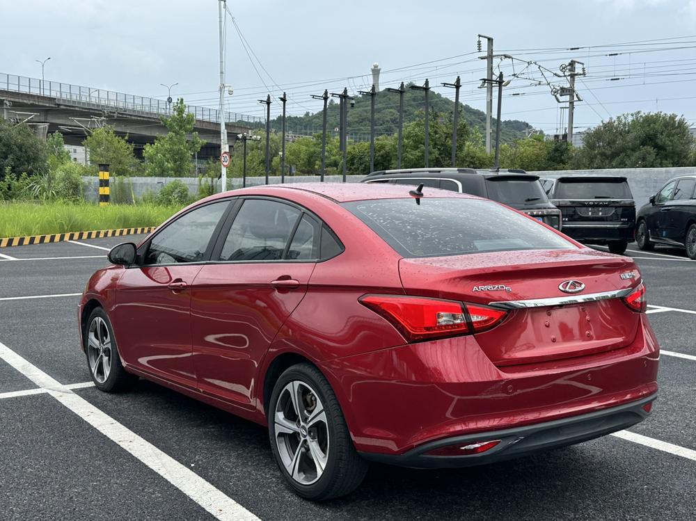 Chery Arrizo 5