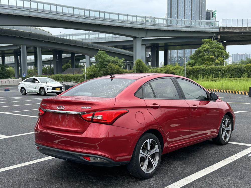 Chery Arrizo 5