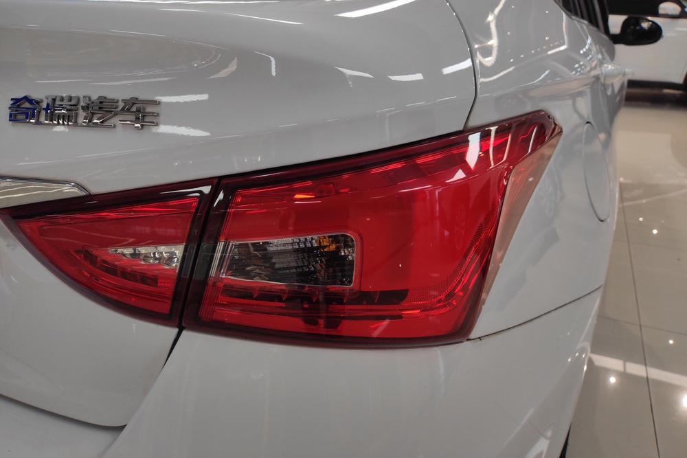 Chery Arrizo 5