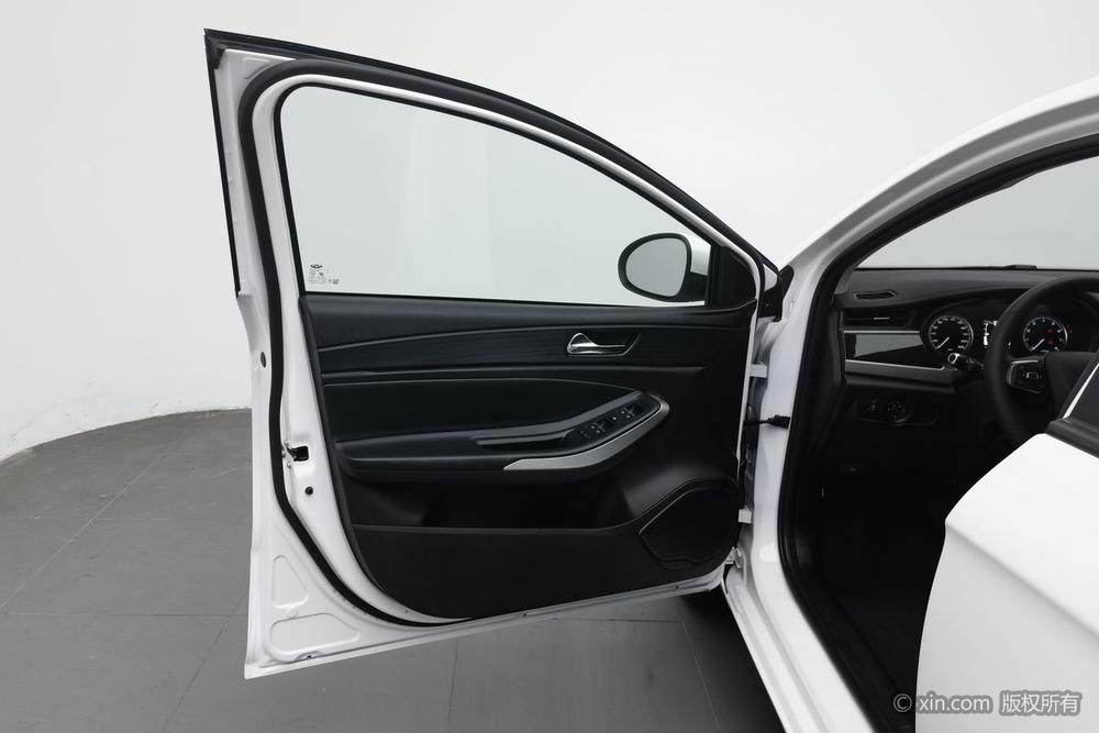 Chery Arrizo 5