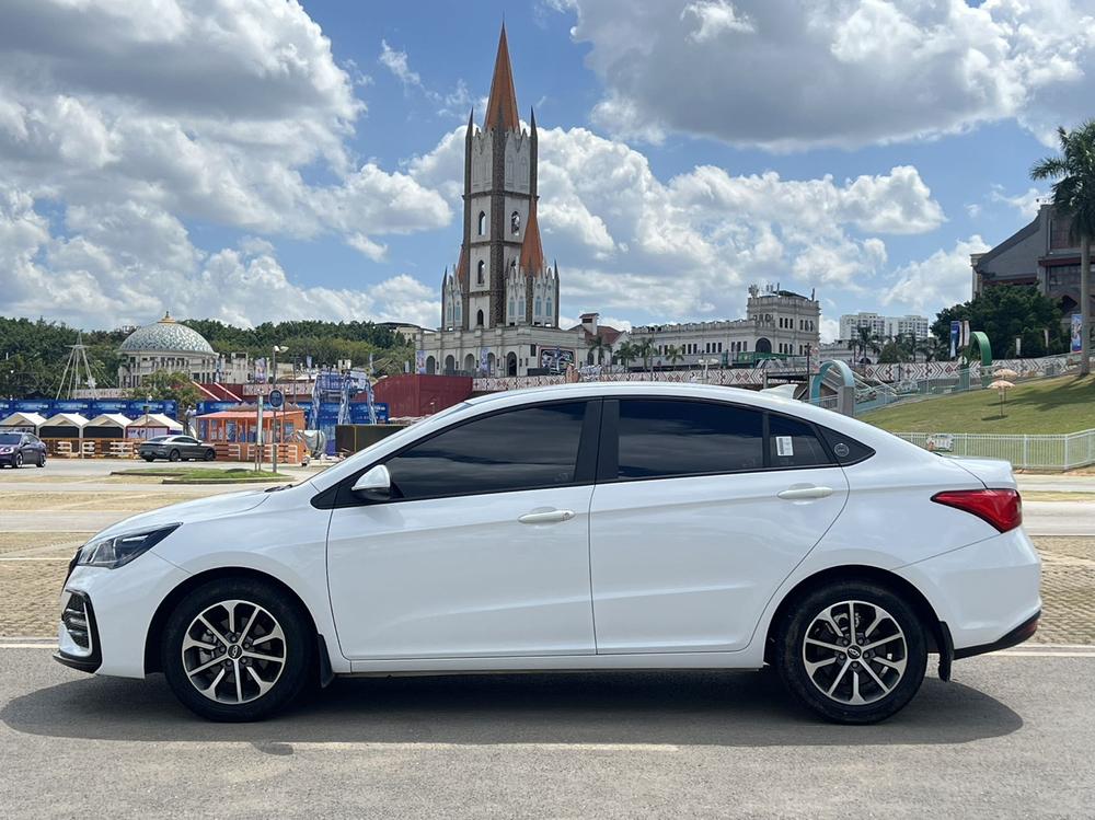Chery Arrizo 5