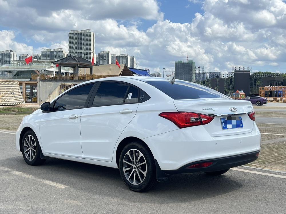 Chery Arrizo 5