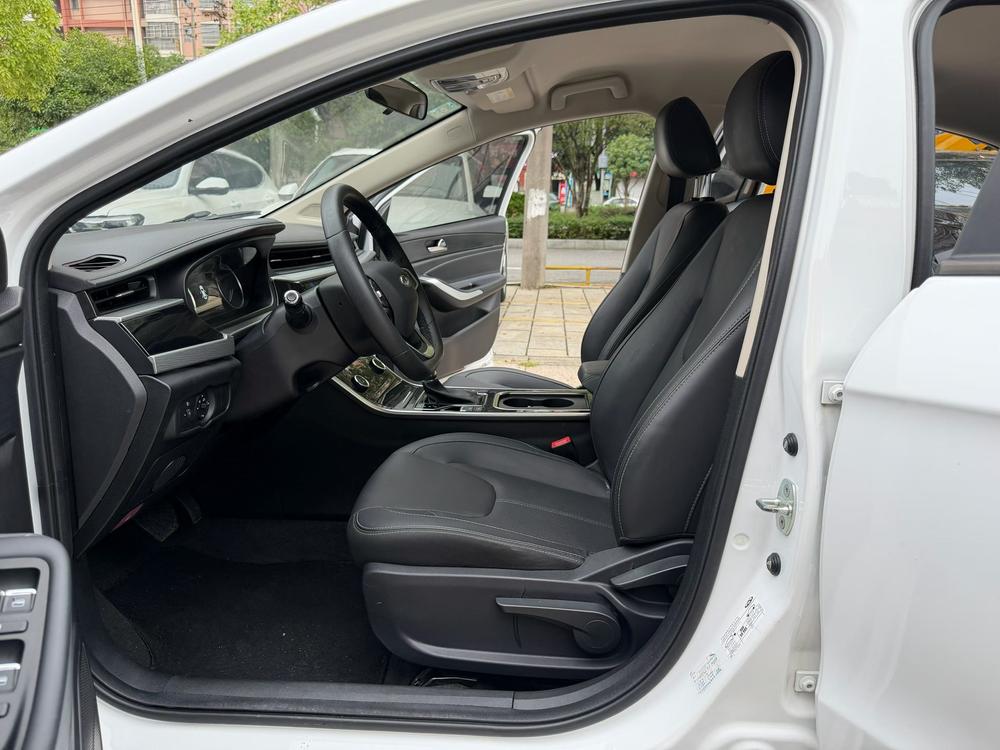 Chery Arrizo 5