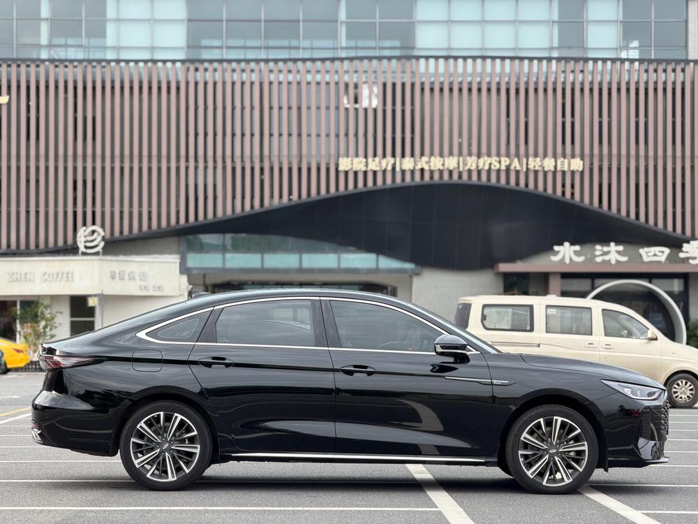 Chery Arrizo 8 PRO